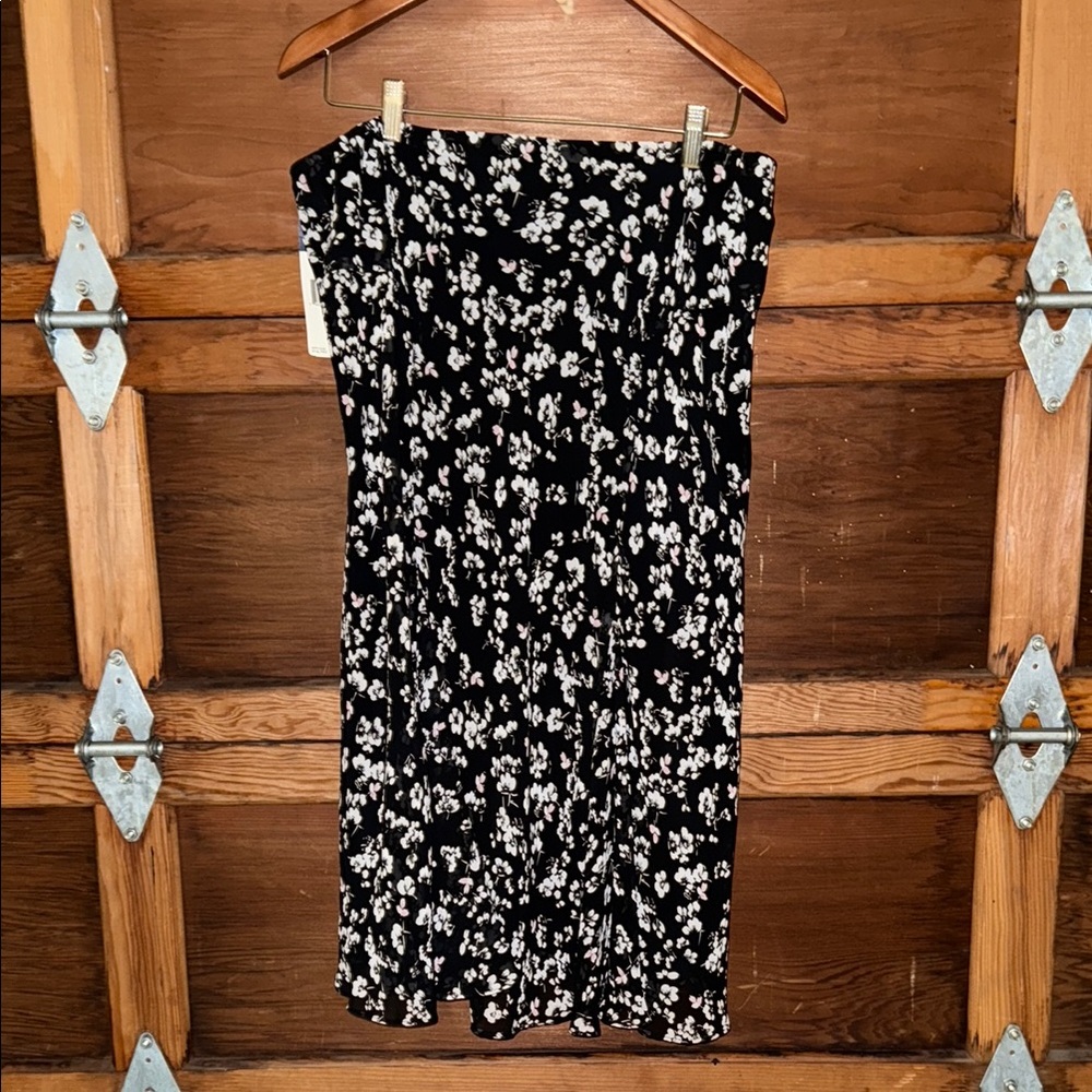 Chaps Black and White chiffon Midi Skirt